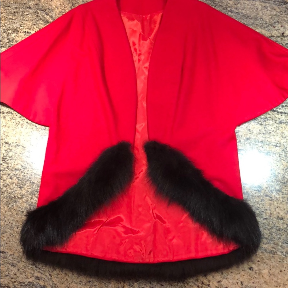 On HOLD 🦄 Vintage handmade red fur lined jacket